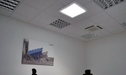 Presvetlenie kancelárií šiestiimi svetlovodmi Sunway